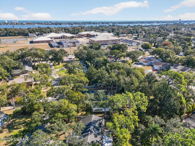 9 Brookside Circle, Ormond Beach, FL 32174