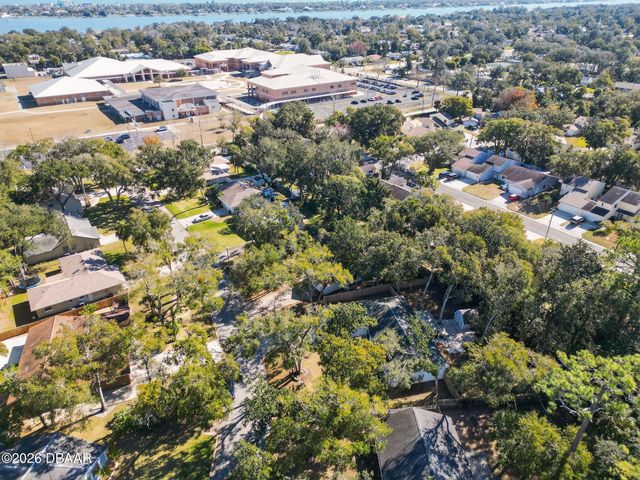 9 Brookside Circle, Ormond Beach, FL 32174