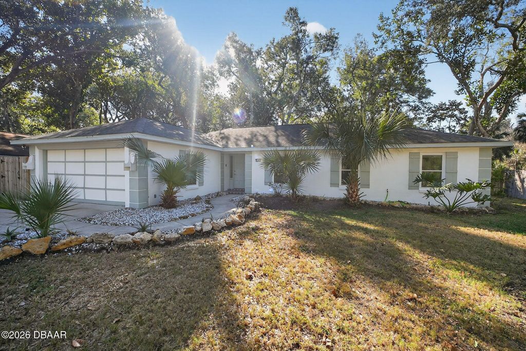 9 Brookside Circle, Ormond Beach, FL 32174