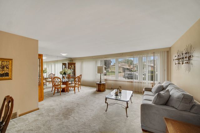 9242 S Constance Avenue, Chicago, IL 60617