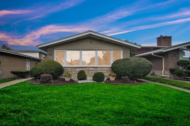 9242 S Constance Avenue, Chicago, IL 60617