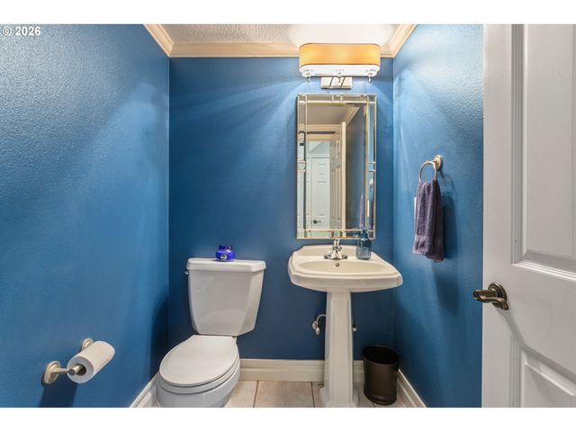 7632 Sw RUBY Ter, Portland, OR 97219