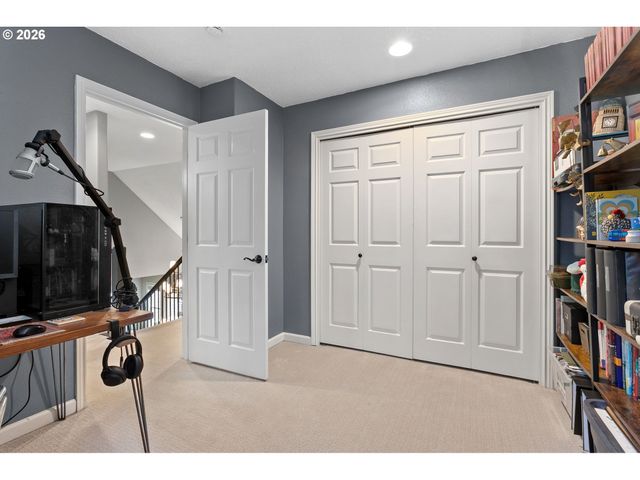 7632 Sw RUBY Ter, Portland, OR 97219