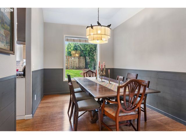 7632 Sw RUBY Ter, Portland, OR 97219