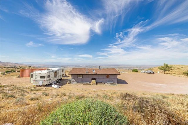 2200 E Carson Mesa, Palmdale, CA 93550
