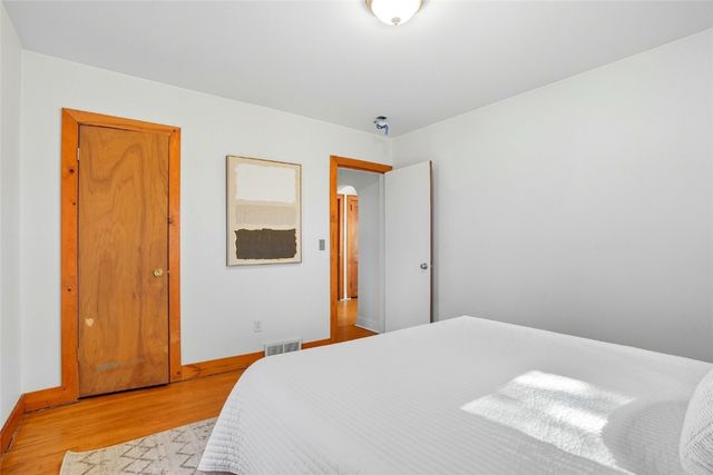 718 6th Avenue, Coralville, IA 52241