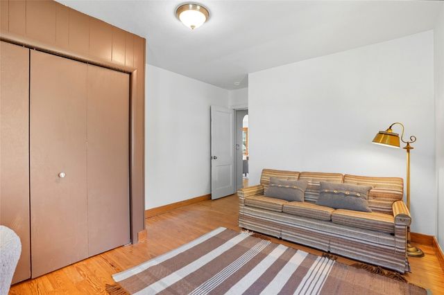 718 6th Avenue, Coralville, IA 52241