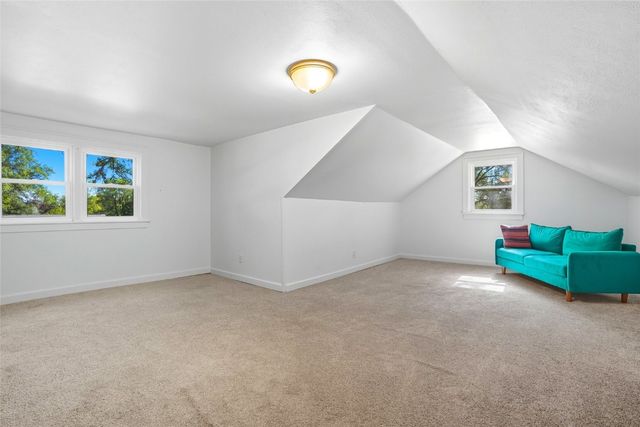 718 6th Avenue, Coralville, IA 52241