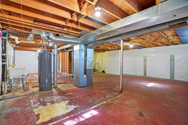 718 6th Avenue, Coralville, IA 52241