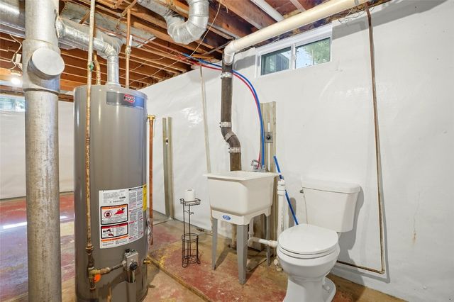 718 6th Avenue, Coralville, IA 52241