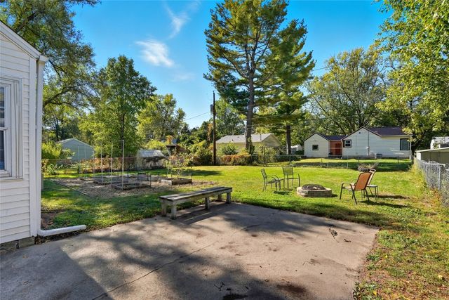 718 6th Avenue, Coralville, IA 52241