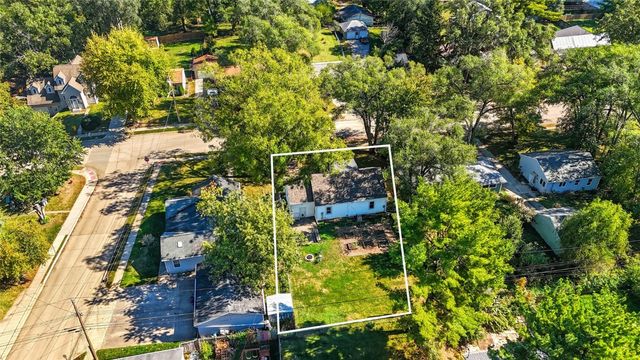 718 6th Avenue, Coralville, IA 52241