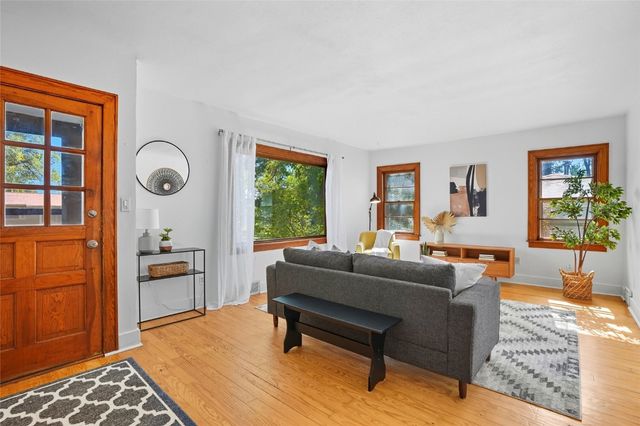 718 6th Avenue, Coralville, IA 52241