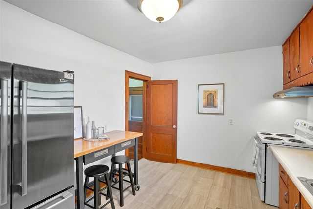 718 6th Avenue, Coralville, IA 52241