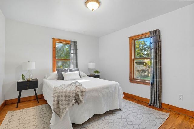 718 6th Avenue, Coralville, IA 52241