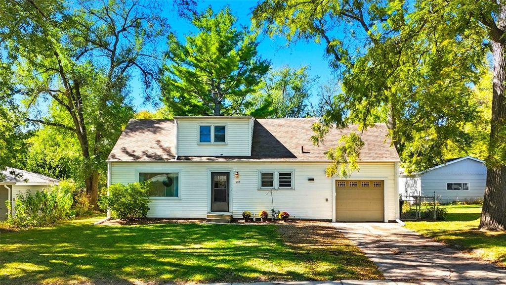 718 6th Avenue, Coralville, IA 52241