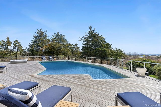 22 Tanners Neck Lane, Westhampton, NY 11977