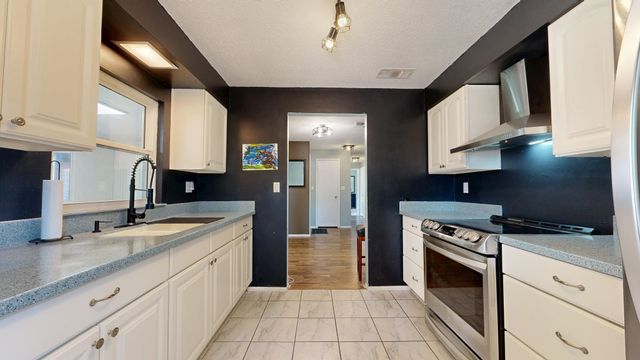 200 Cecilia Ct, St Augustine, FL 32086