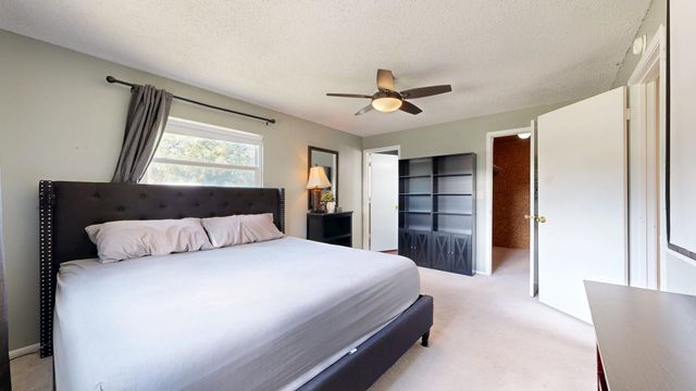 200 Cecilia Ct, St Augustine, FL 32086