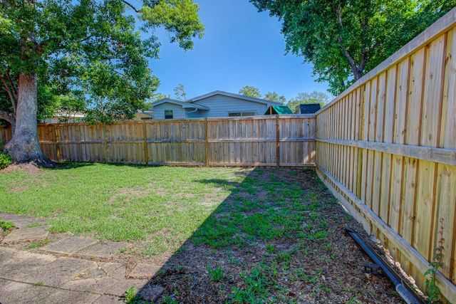 200 Cecilia Ct, St Augustine, FL 32086