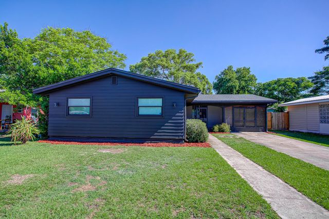 200 Cecilia Ct, St Augustine, FL 32086