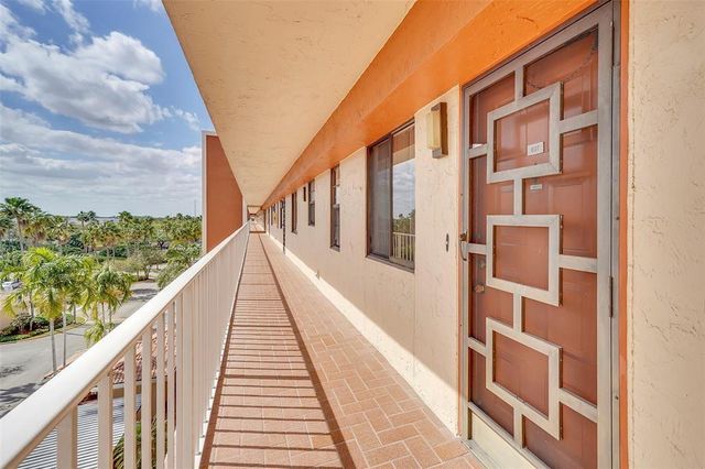 7370 S Oriole Boulevard 607, Delray Beach, FL 33446