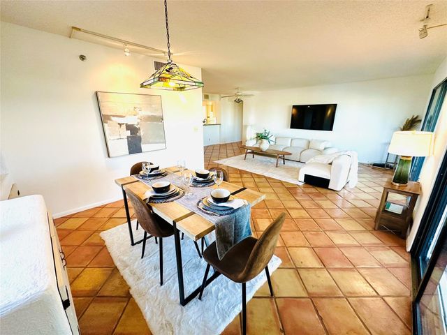 7370 S Oriole Boulevard 607, Delray Beach, FL 33446