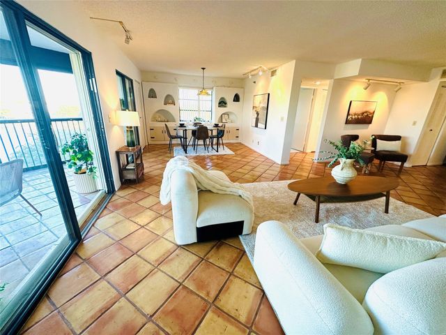 7370 S Oriole Boulevard 607, Delray Beach, FL 33446