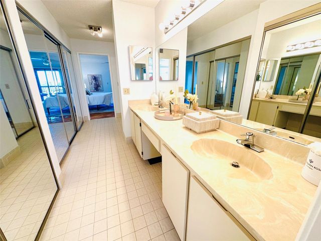 7370 S Oriole Boulevard 607, Delray Beach, FL 33446