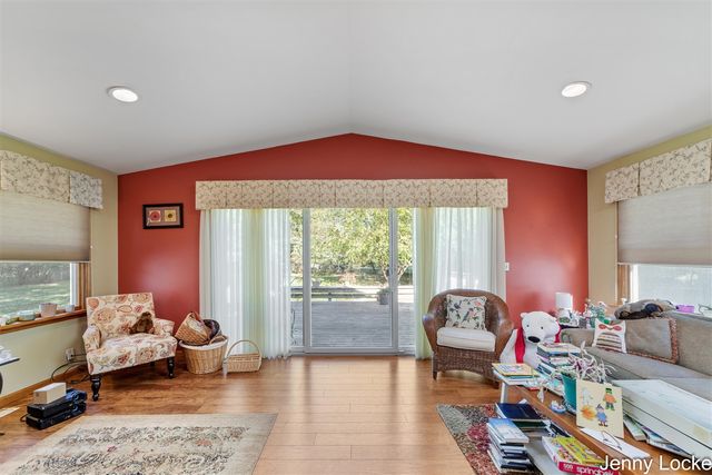 5073 Hillview Drive, Norton Shores, MI 49441