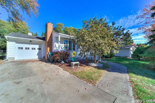 5073 Hillview Drive, Norton Shores, MI 49441