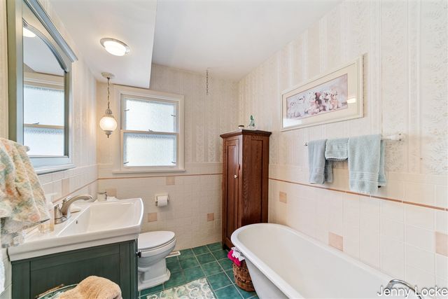 5073 Hillview Drive, Norton Shores, MI 49441