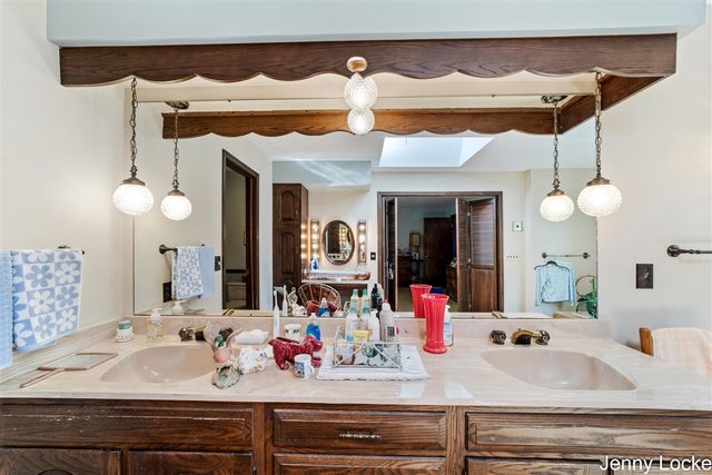 5073 Hillview Drive, Norton Shores, MI 49441