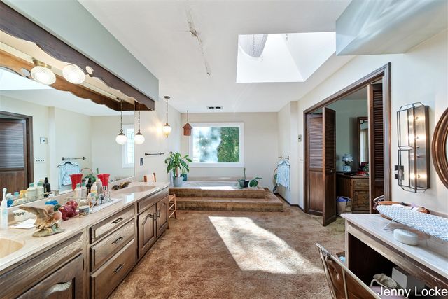 5073 Hillview Drive, Norton Shores, MI 49441