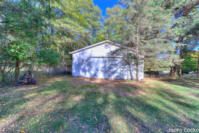 5073 Hillview Drive, Norton Shores, MI 49441