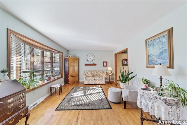 5073 Hillview Drive, Norton Shores, MI 49441