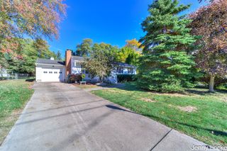 5073 Hillview Drive, Norton Shores, MI 49441