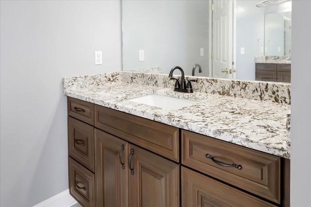 1090 Norfolk Green Circle, Chattanooga, TN 37421