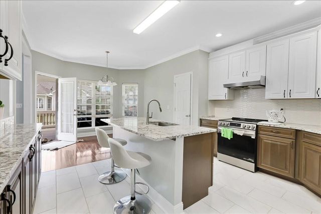 1090 Norfolk Green Circle, Chattanooga, TN 37421