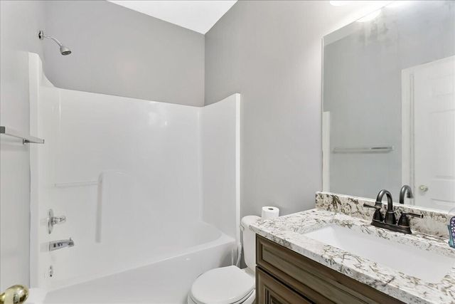 1090 Norfolk Green Circle, Chattanooga, TN 37421