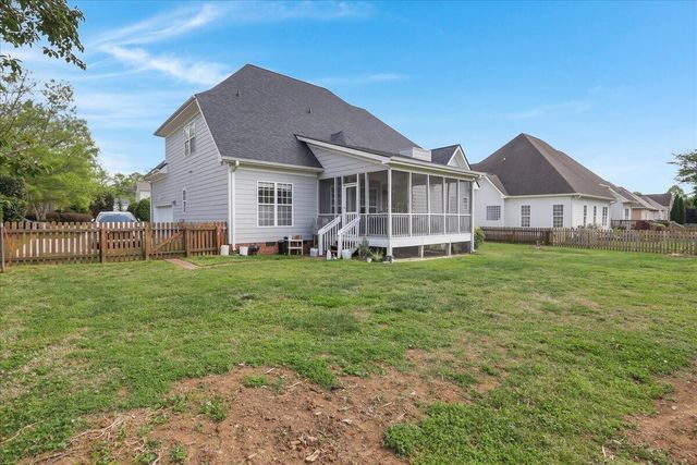 1090 Norfolk Green Circle, Chattanooga, TN 37421