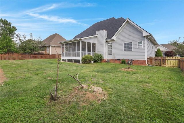 1090 Norfolk Green Circle, Chattanooga, TN 37421