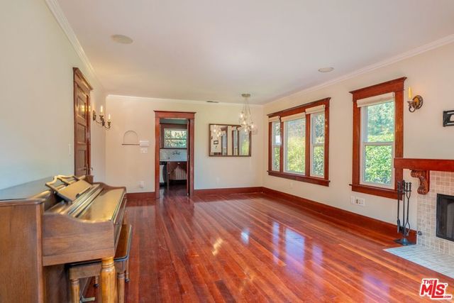 4253 Fountain Avenue, Los Angeles, CA 90029