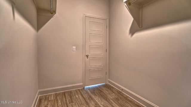 303 Castlewood Circle, Canton, MS 39046