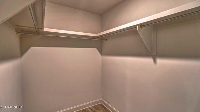 303 Castlewood Circle, Canton, MS 39046