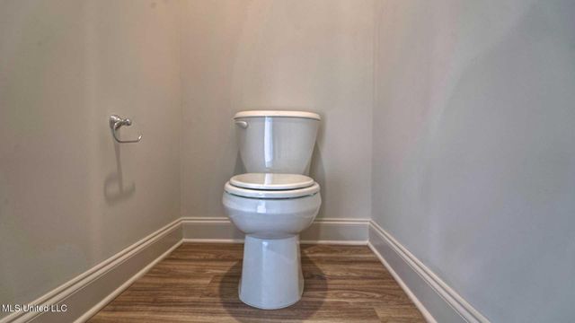 303 Castlewood Circle, Canton, MS 39046