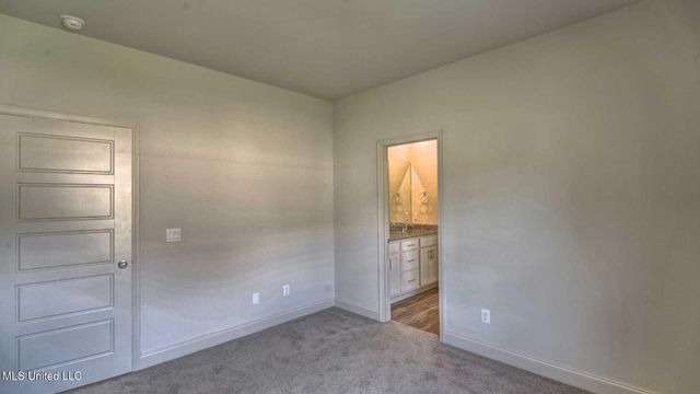 303 Castlewood Circle, Canton, MS 39046