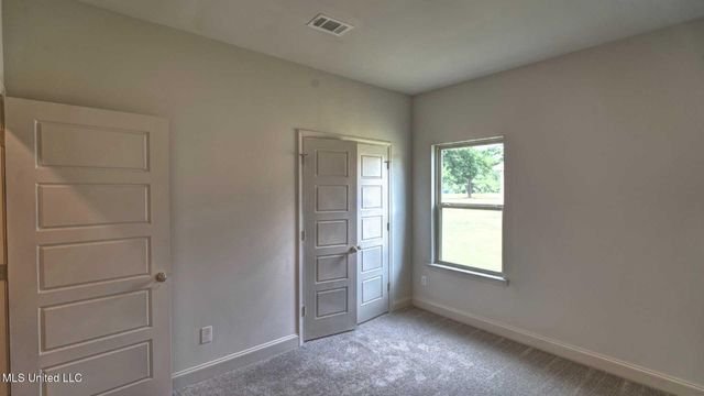 303 Castlewood Circle, Canton, MS 39046