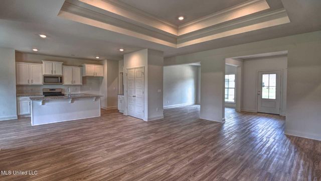 303 Castlewood Circle, Canton, MS 39046