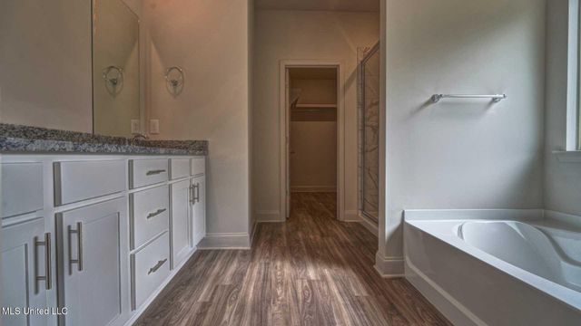 303 Castlewood Circle, Canton, MS 39046